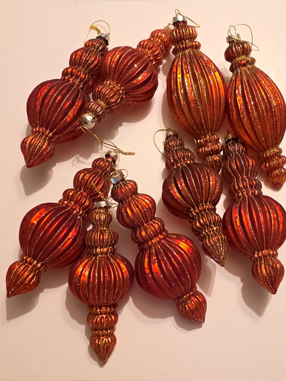 Holiday Ornament Unmarked Set of 10 Shiny Copper-red Glass Ornaments 7" Finial